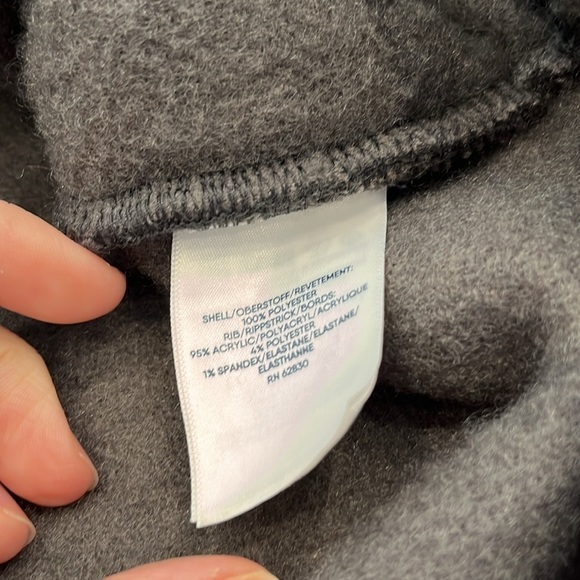 Lands End | Cozy Boucle Fleece Pullover | Gray | Petite Size Medium (MP) - Picture 8 of 8